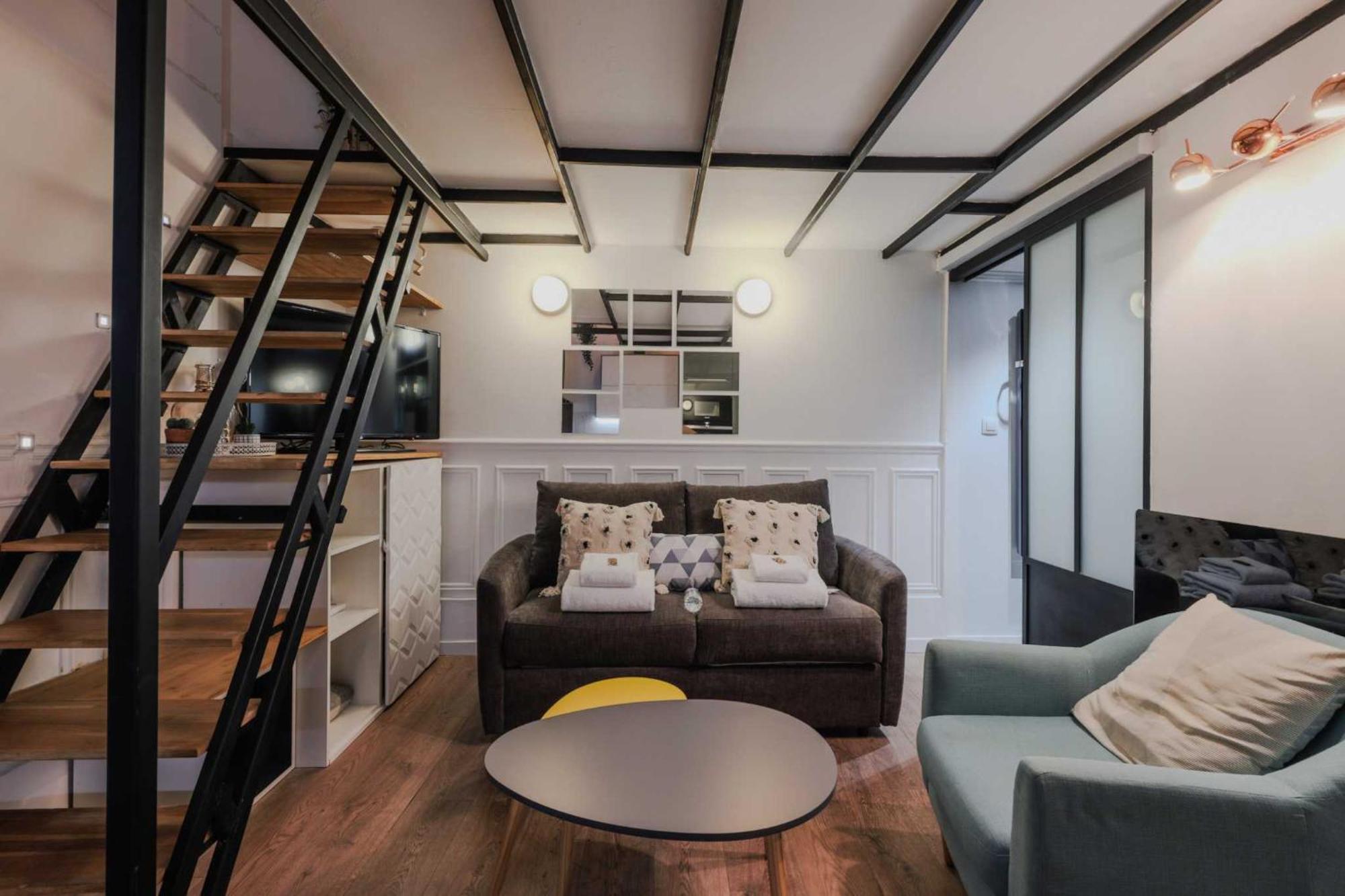 Comfortable Duplex In The Heart Of Appartamento