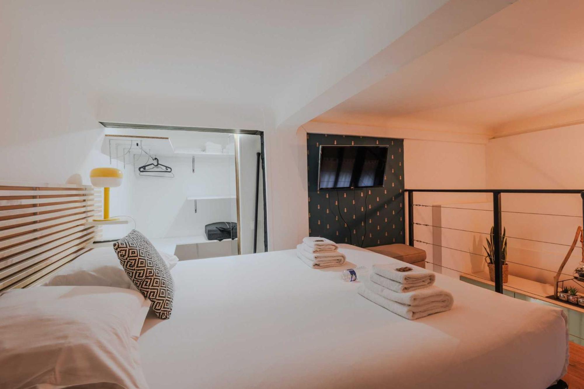 Appartamento Comfortable Duplex In The Heart Of *